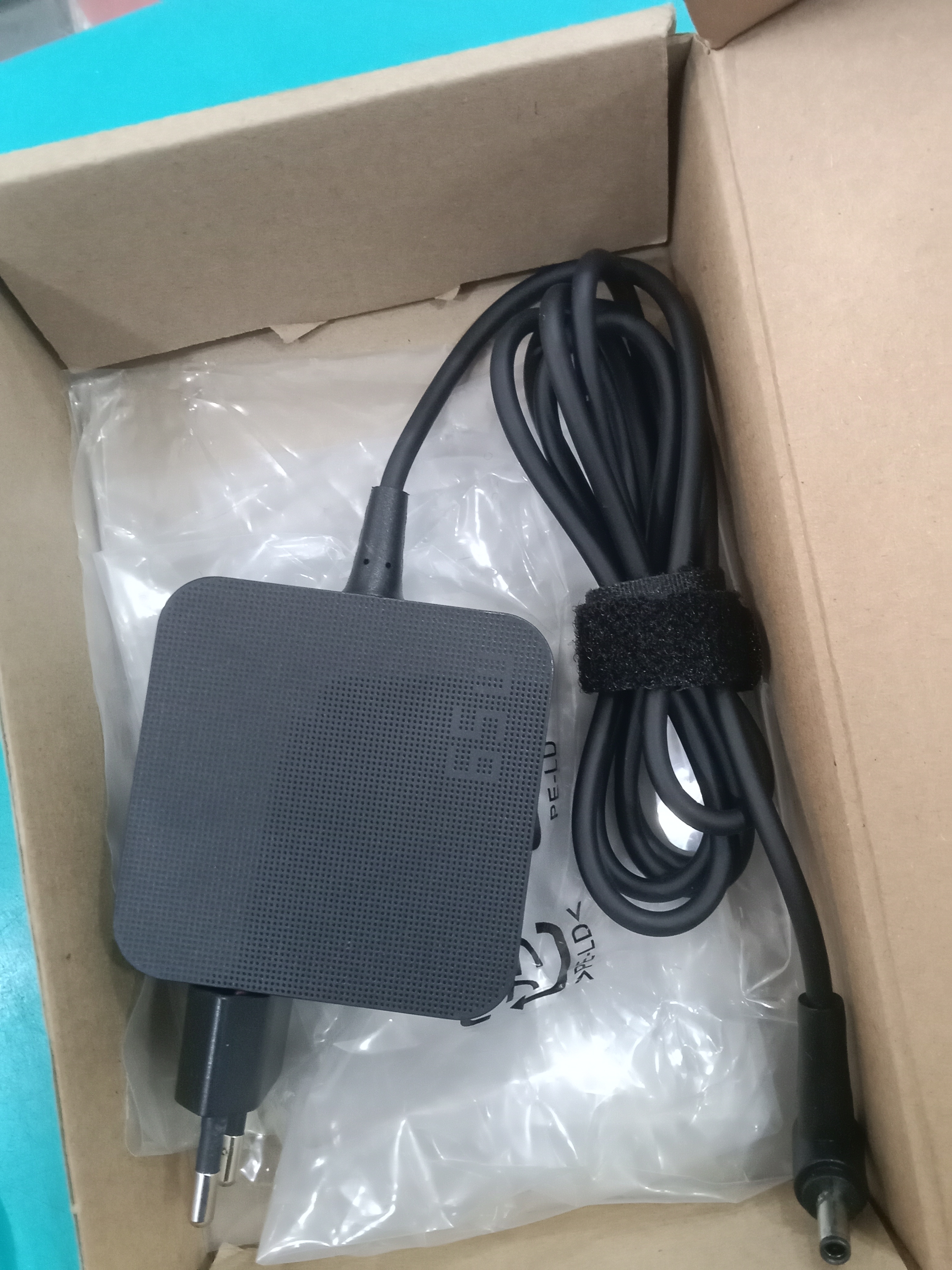 CHARGER ASUS JARUM, 19V 3.42A, 4.5x3.0MM